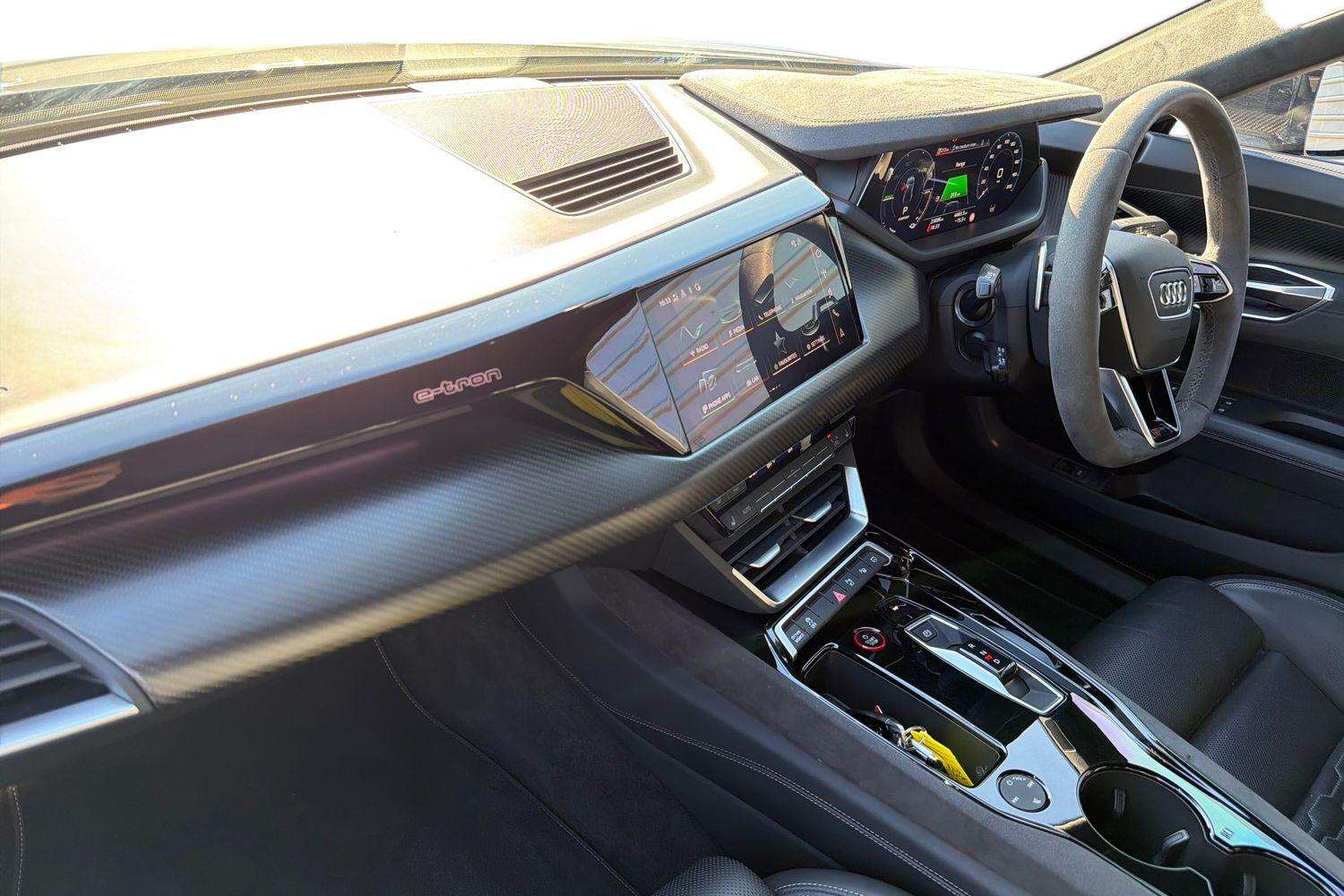 Used Audi RS e-tron GT 2022 for sale - 76034883: Photo 2