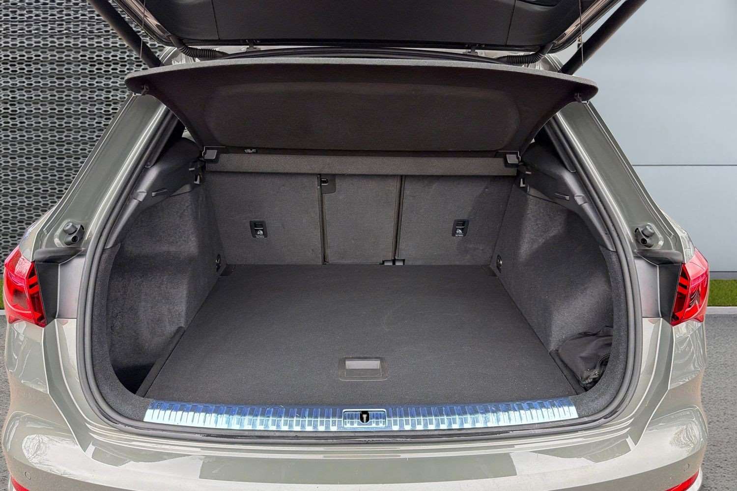 Used Audi Q3 for sale - 78119142: Photo 13