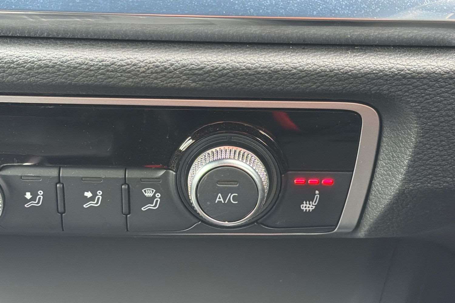 Used Audi Q3 for sale - 78119142: Photo 28