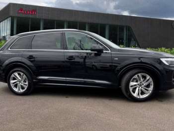 Used Audi Q7 2025 for sale - 74716673: Photo