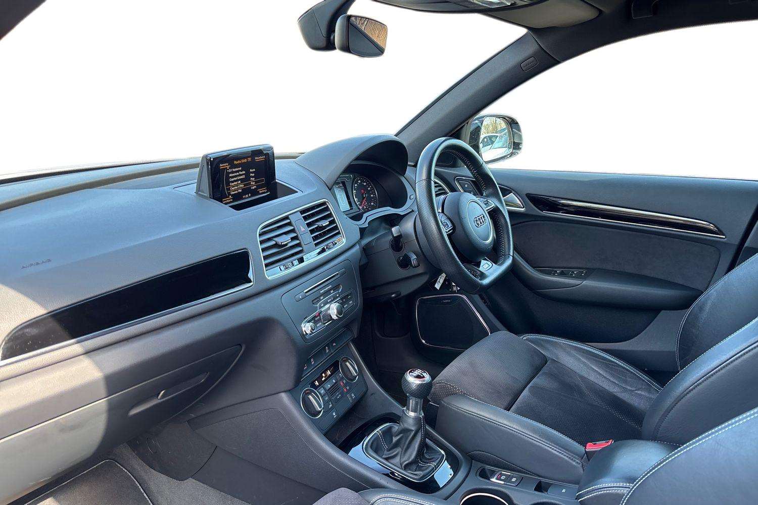 Used Audi Q3 2018 for sale - 78037570: Photo 2