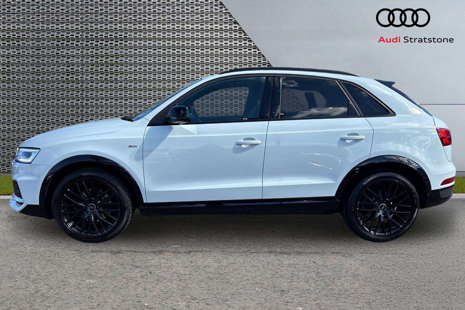 Used Audi Q3 2018 for sale - 78037570: Photo 8