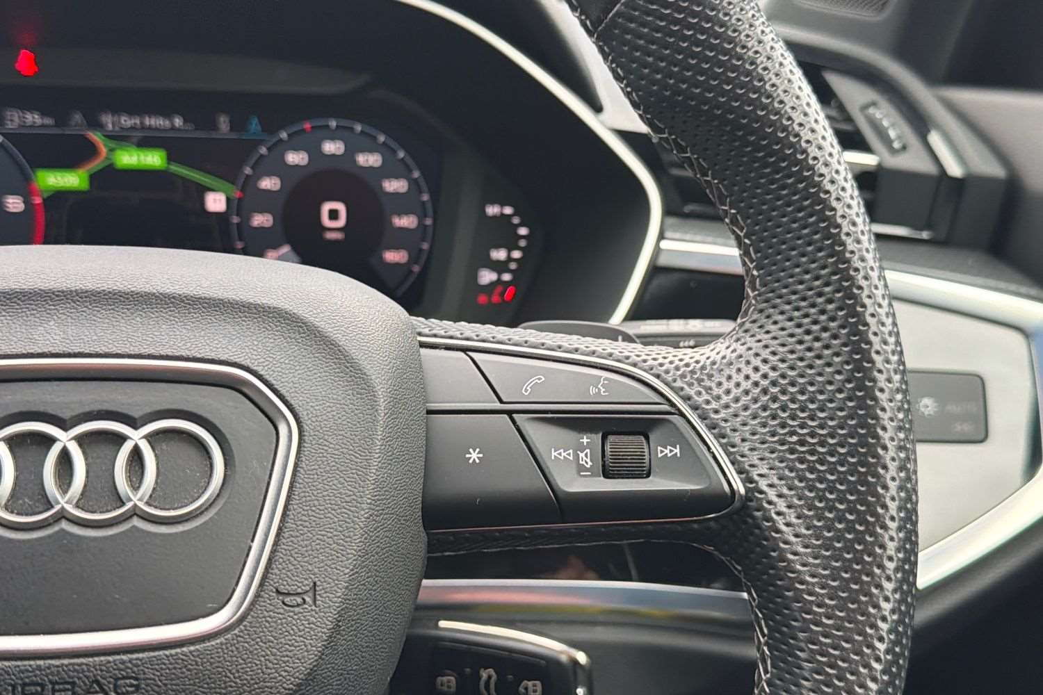 Used Audi Q3 2023 for sale - 76442467: Photo 17