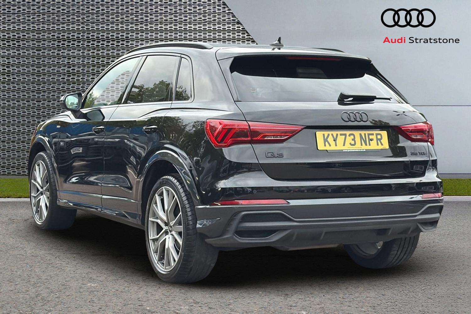 Used Audi Q3 2023 for sale - 76442467: Photo 3