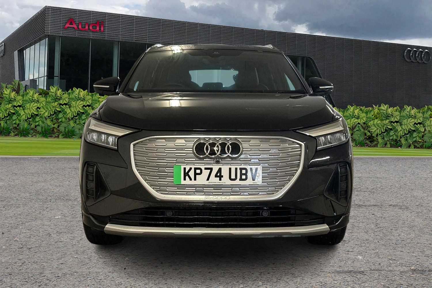 Used Audi Q4 e-tron 2025 for sale - 76540727: Photo 8