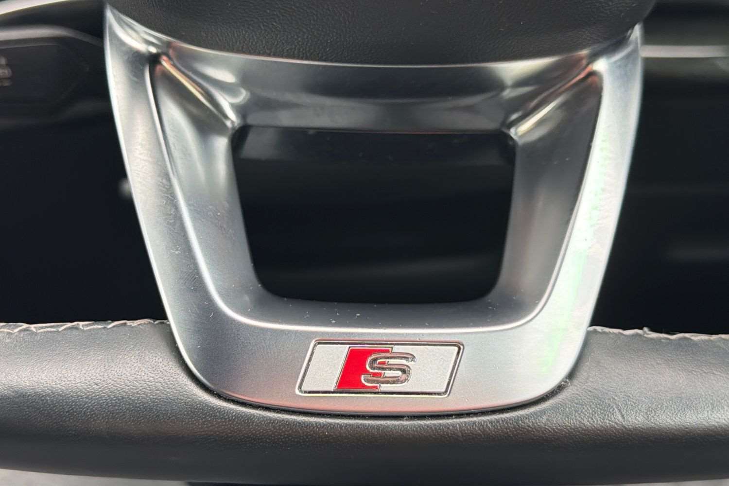 Used Audi Q8 2021 for sale - 76242596: Photo 32