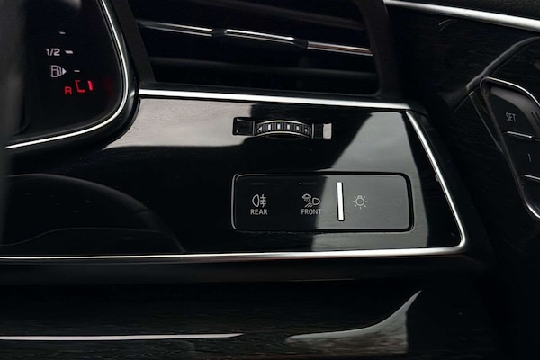 Used Audi Q8 2021 for sale - 76242596: Photo 33