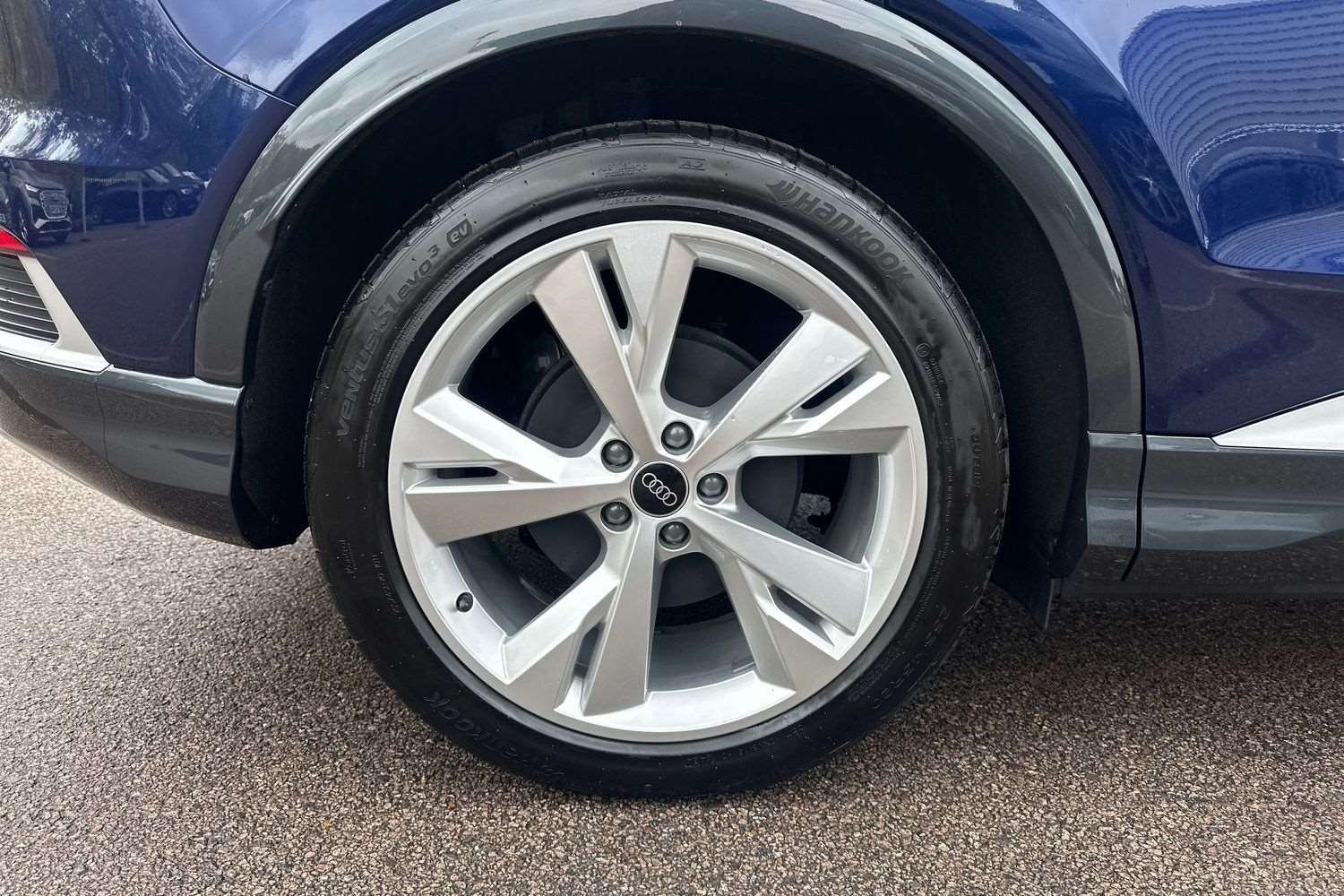 Used Audi Q4 e-tron 2025 for sale - 77093353: Photo 5