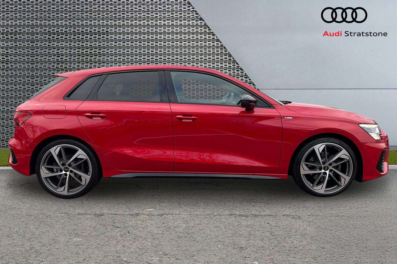 Used Audi A3 2023 for sale - 76967855: Photo 4