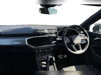 Used Audi Q3 2024 for sale - 75177762: Photo