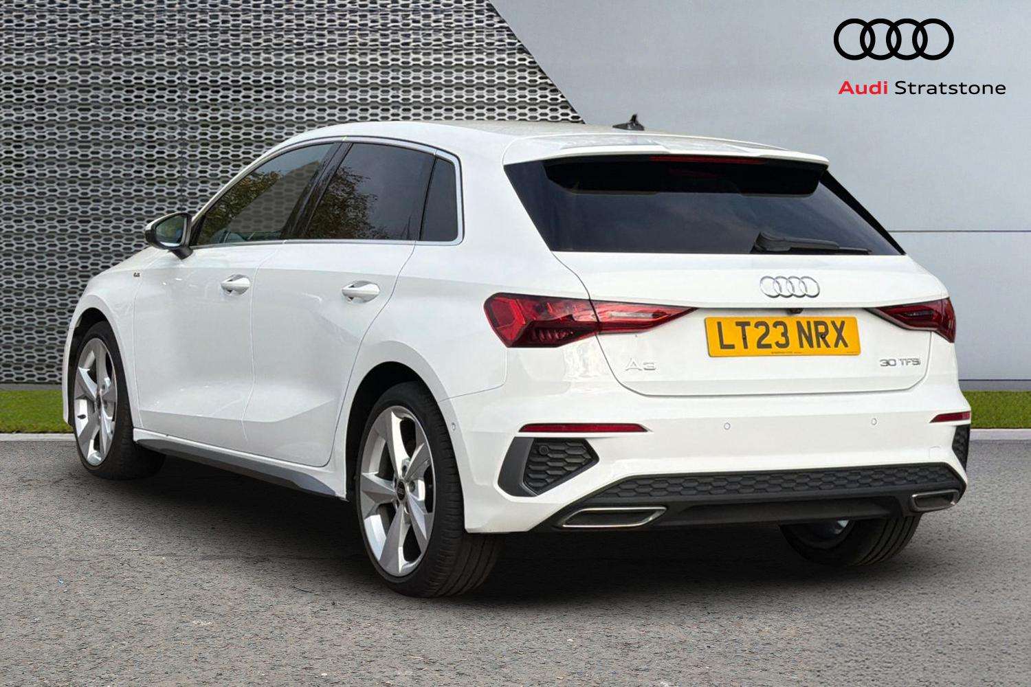 Used Audi A3 2023 for sale - 76156196: Photo 3