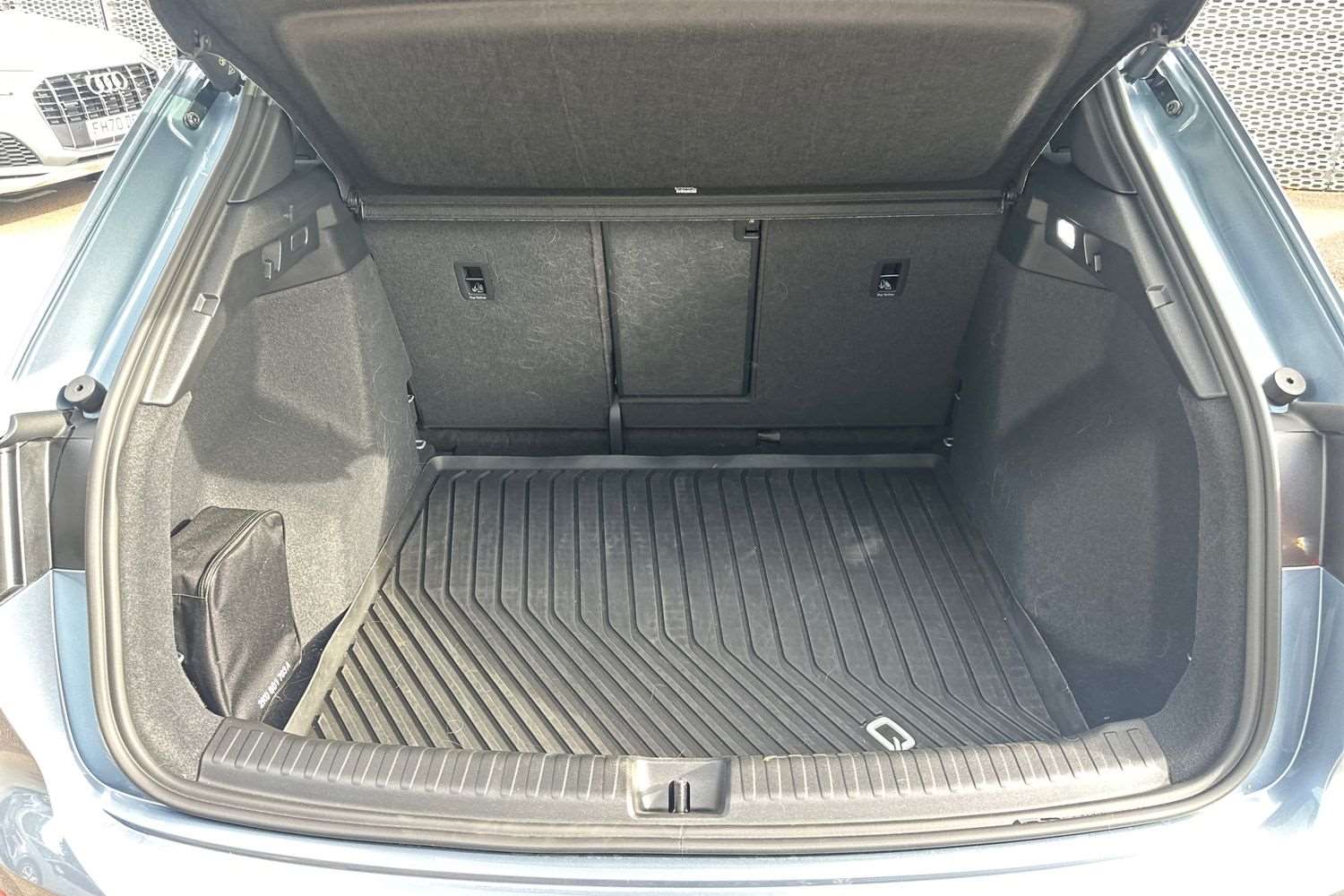 Used Audi Q4 e-tron 2025 for sale - 77348089: Photo 11