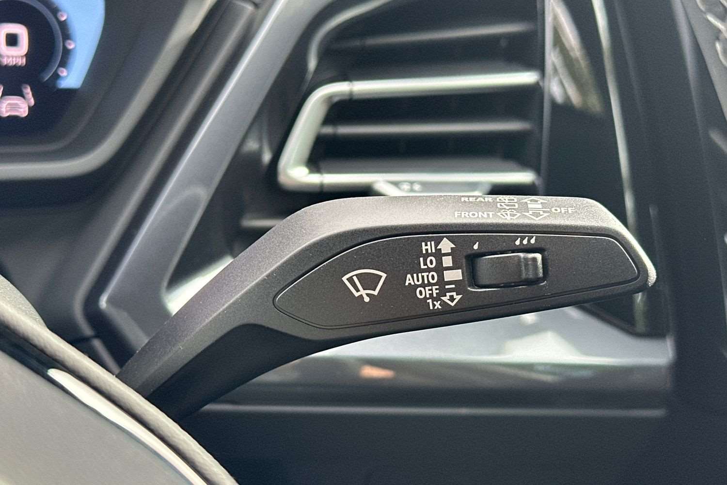 Used Audi Q4 e-tron 2025 for sale - 77348089: Photo 20