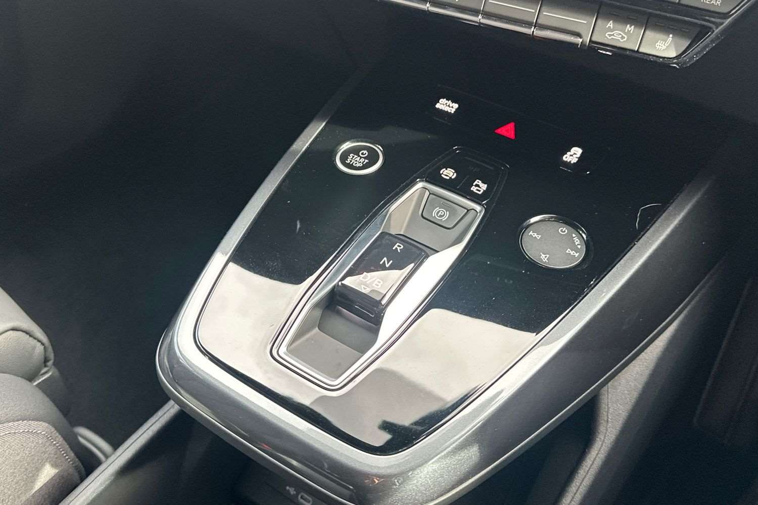 Used Audi Q4 e-tron 2025 for sale - 77348089: Photo 33