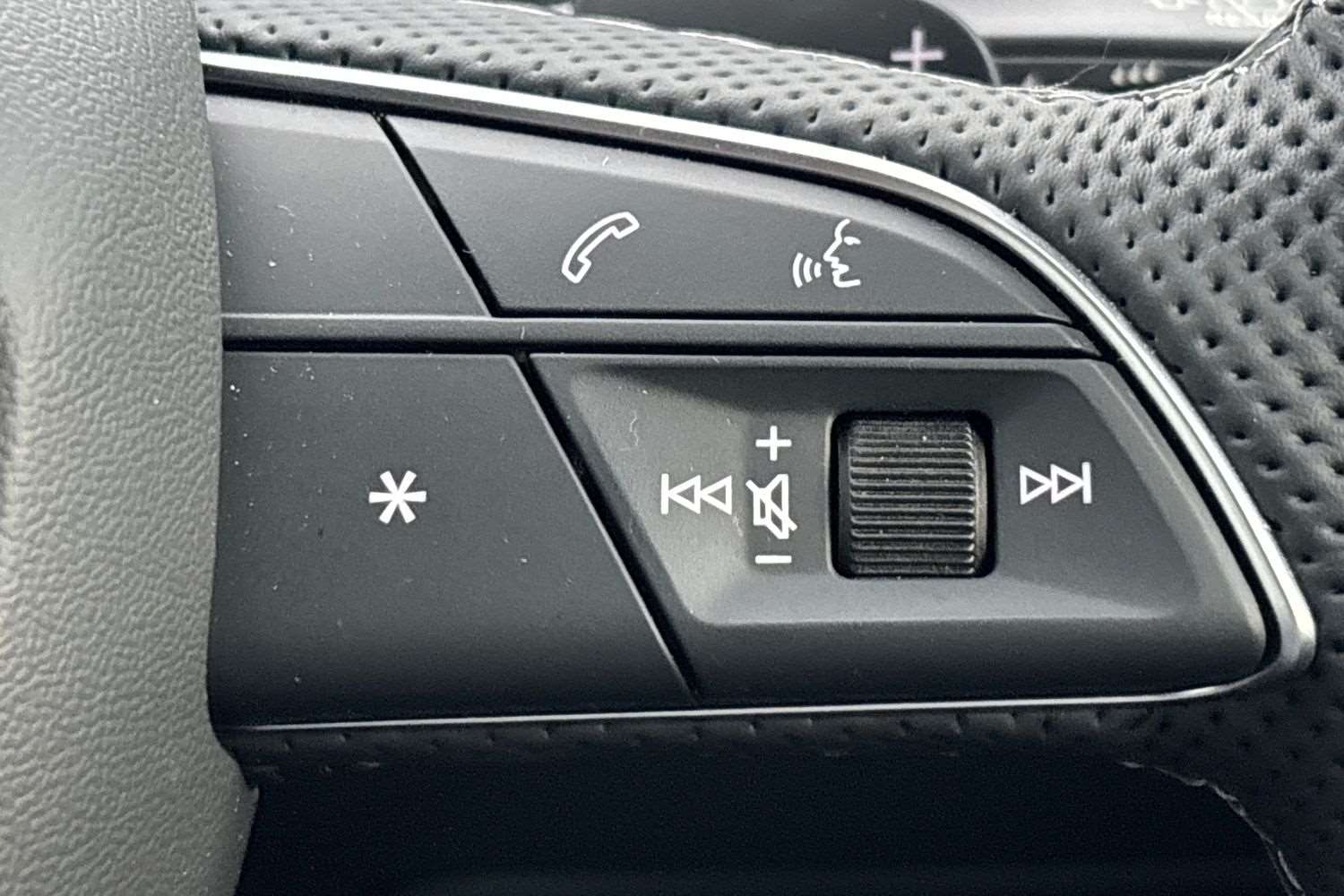 Used Audi Q8 2025 for sale - 76842918: Photo 17