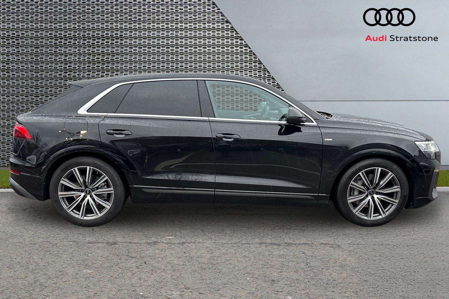 Used Audi Q8 2025 for sale - 76842918: Photo 4
