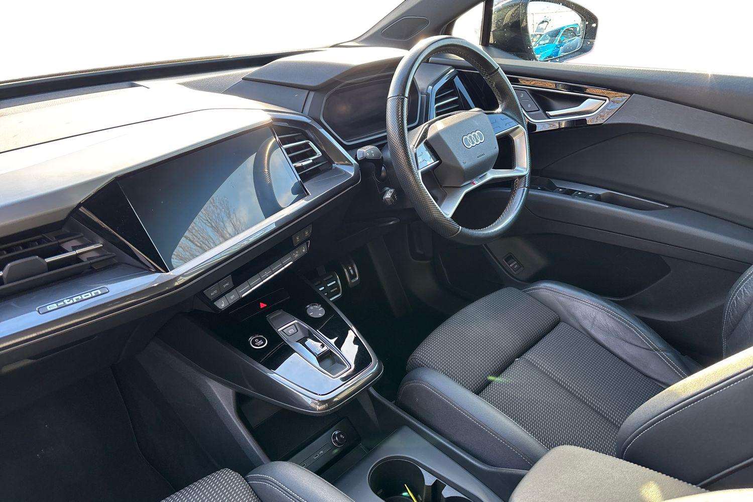 Used Audi Q4 e-tron 2022 for sale - 76636620: Photo 2