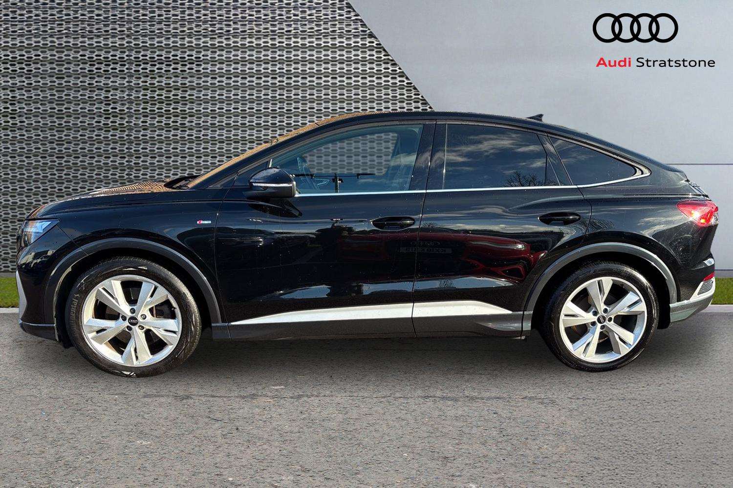 Used Audi Q4 e-tron 2022 for sale - 76636620: Photo 8
