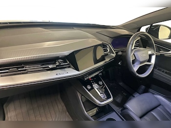Used Audi Q4 e-tron 2025 for sale - 77032164: Photo