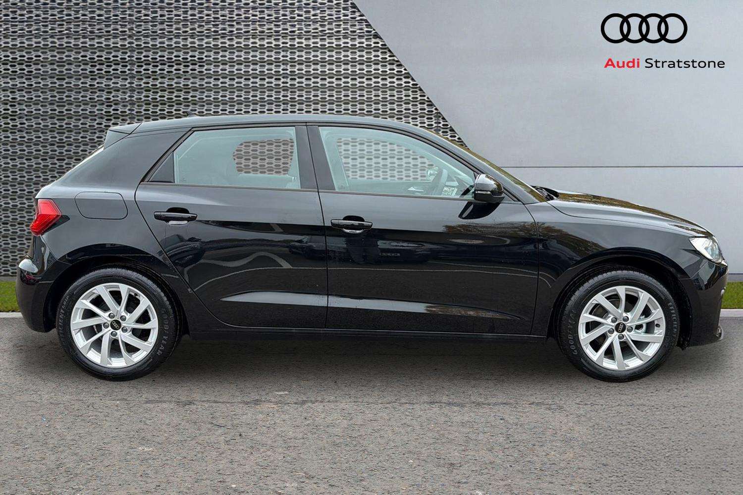 Used Audi A1 2025 for sale - 76435586: Photo 2
