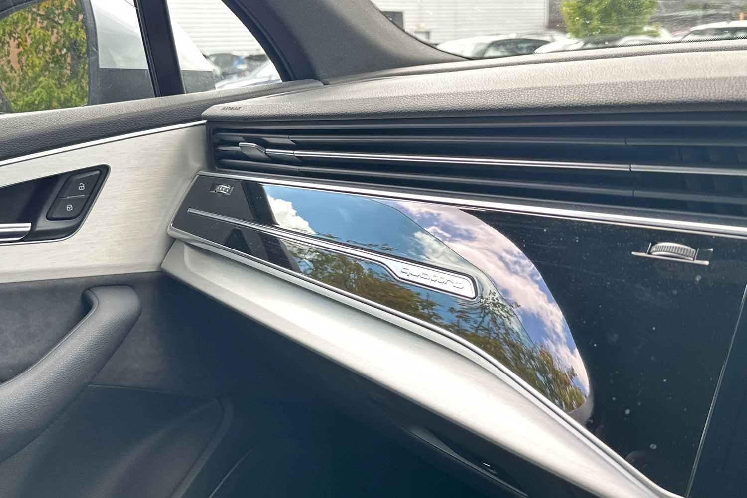 Used Audi Q7 2021 for sale - 77076623: Photo 31