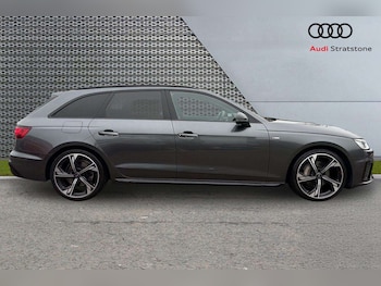 Used Audi A4 2022 for sale - 77429165: Photo