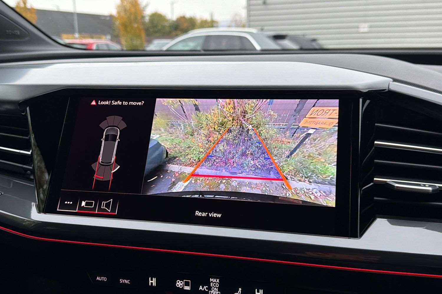 Used Audi Q4 e-tron 2025 for sale - 76902385: Photo 26