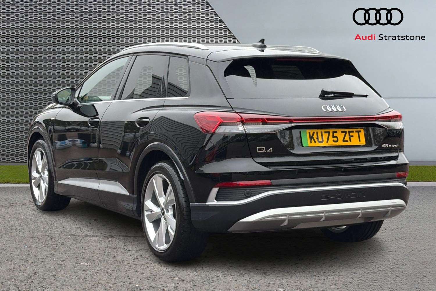 Used Audi Q4 e-tron 2025 for sale - 76902385: Photo 3