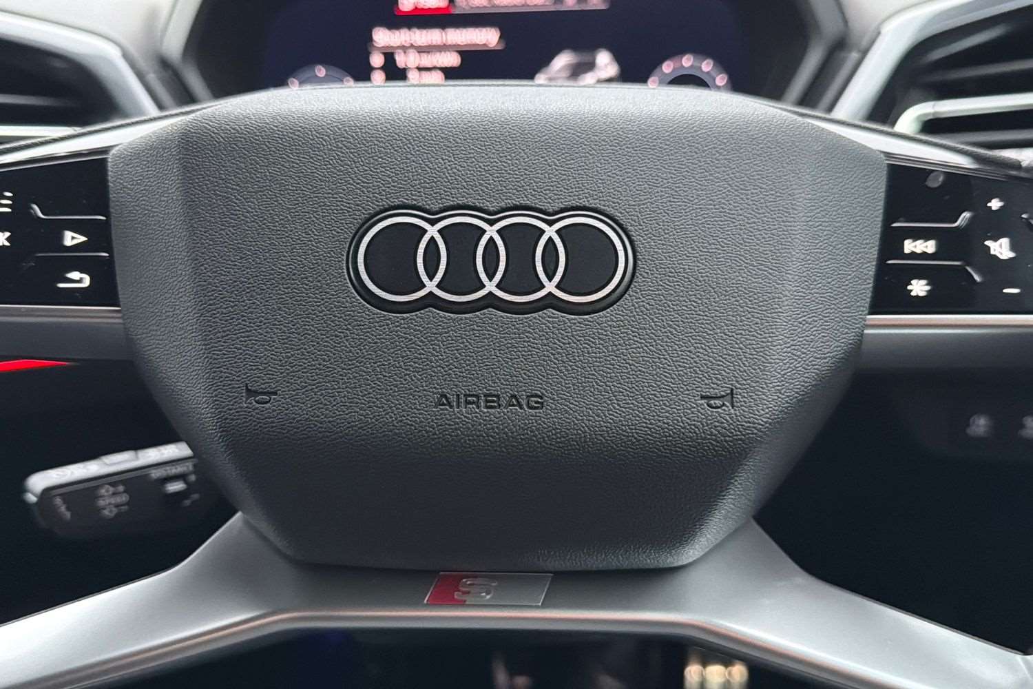 Used Audi Q4 e-tron 2025 for sale - 76902385: Photo 32