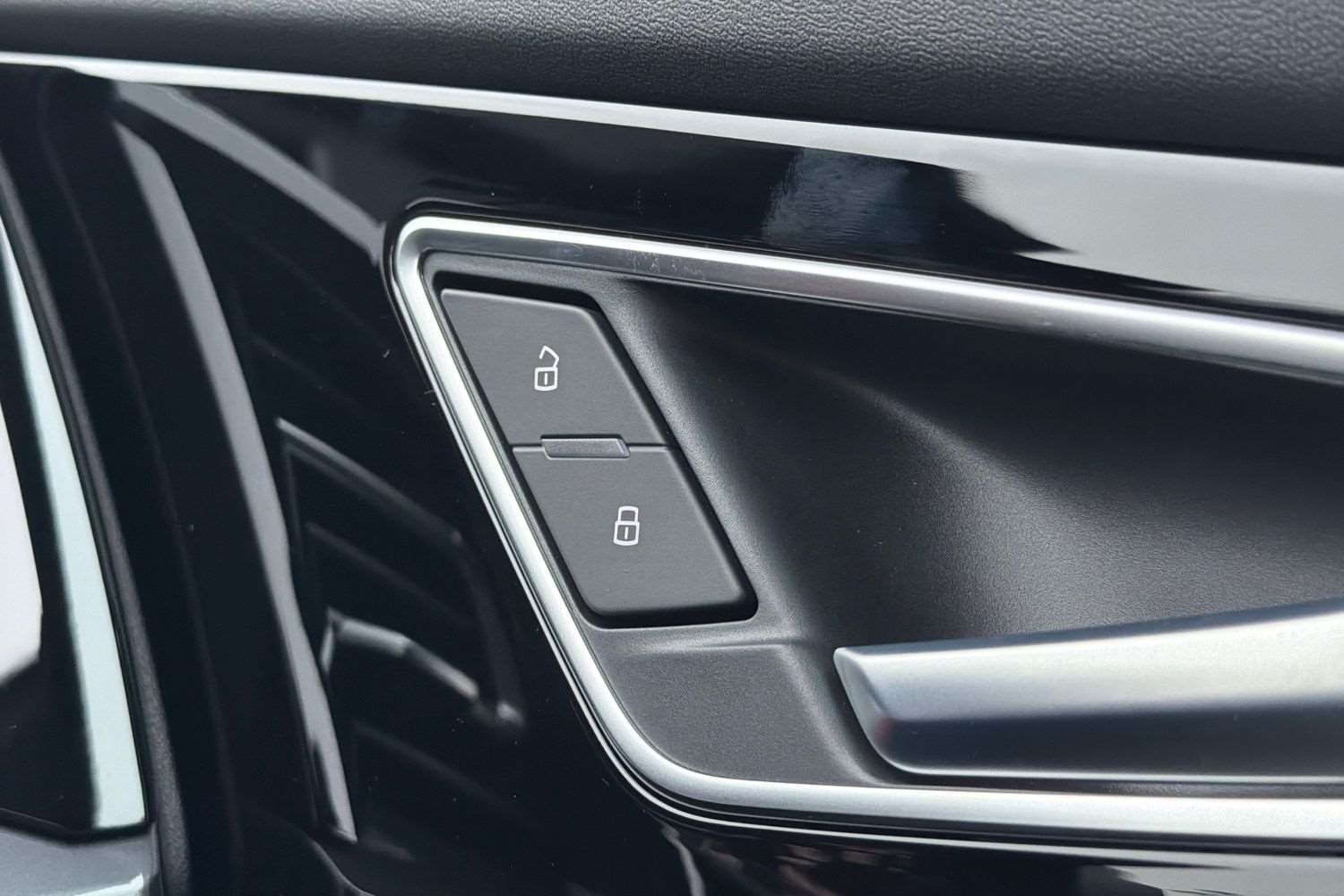 Used Audi Q4 e-tron 2025 for sale - 76902385: Photo 35