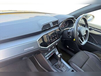 Used Audi Q3 2019 for sale - 78432706: Photo