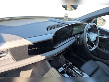 Used Audi Q6 e-tron 2025 for sale - 79172573: Photo