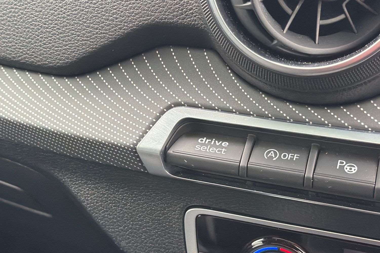 Used Audi Q2 for sale - 78119171: Photo 30