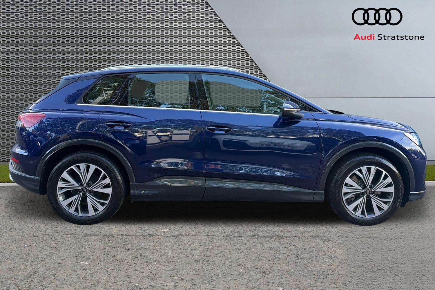 Used Audi Q4 e-tron 2024 for sale - 76063441: Photo 4