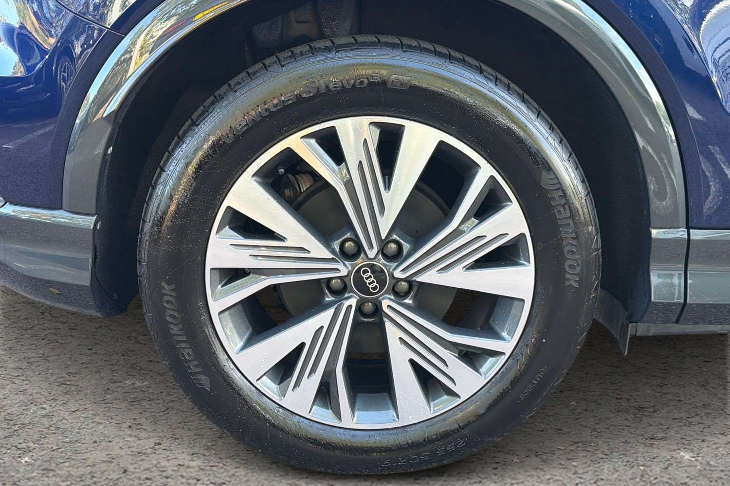 Used Audi Q4 e-tron 2024 for sale - 76063441: Photo 5
