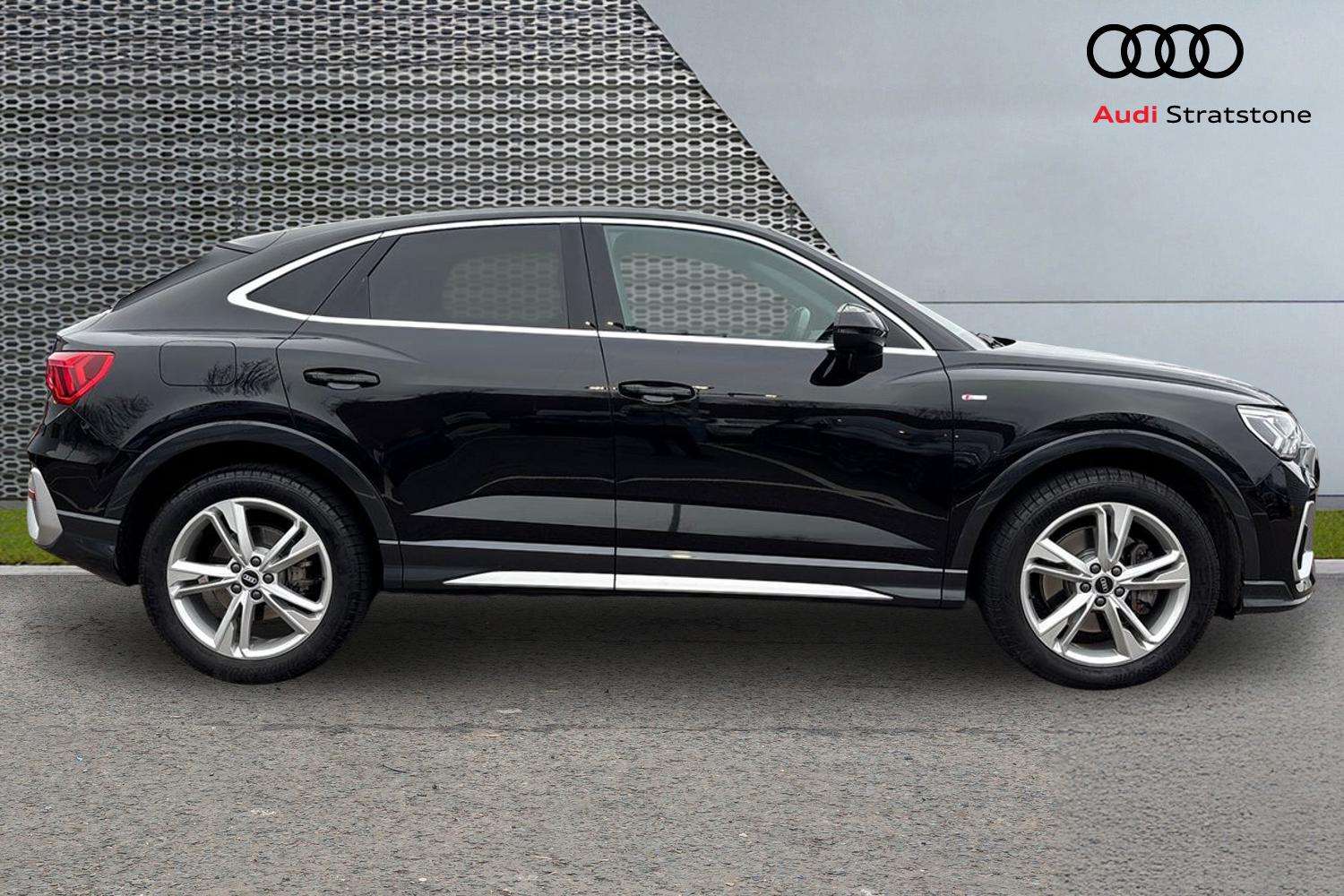 Used Audi Q3 2021 for sale - 77068603: Photo 4