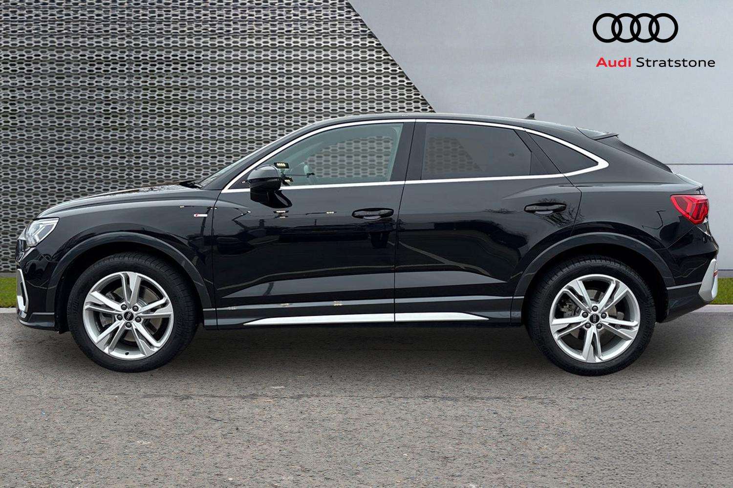 Used Audi Q3 2021 for sale - 77068603: Photo 8