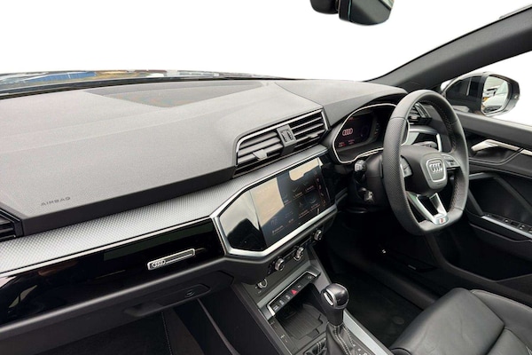 Used Audi Q3 2025 for sale - 76262322: Photo 2