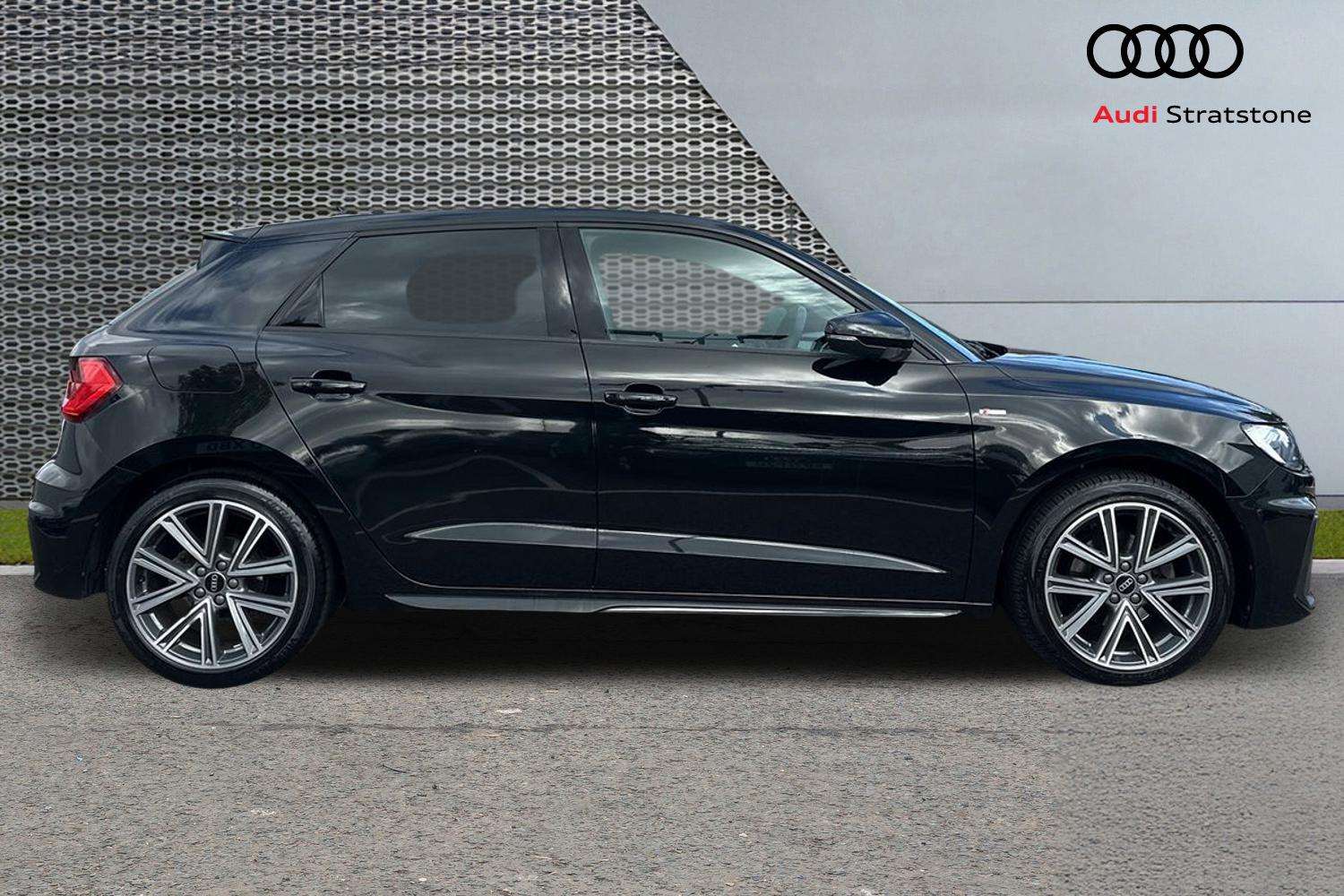 Used Audi A1 for sale - 75993917: Photo 4