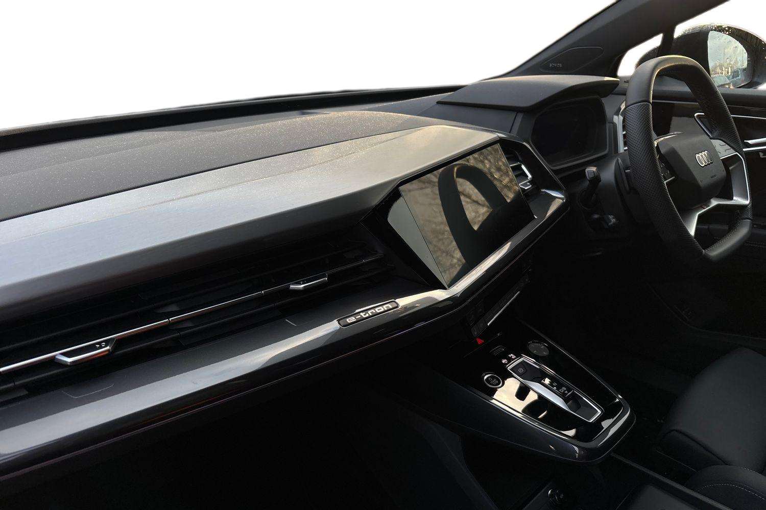 Used Audi Q4 e-tron 2025 for sale - 78024475: Photo 2