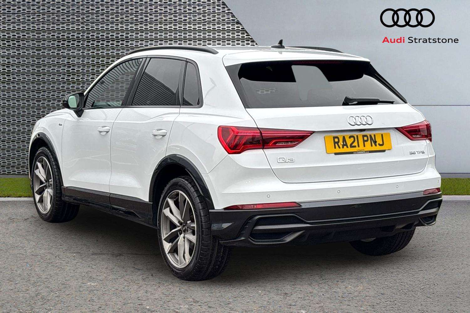Used Audi Q3 2021 for sale - 76774117: Photo 3