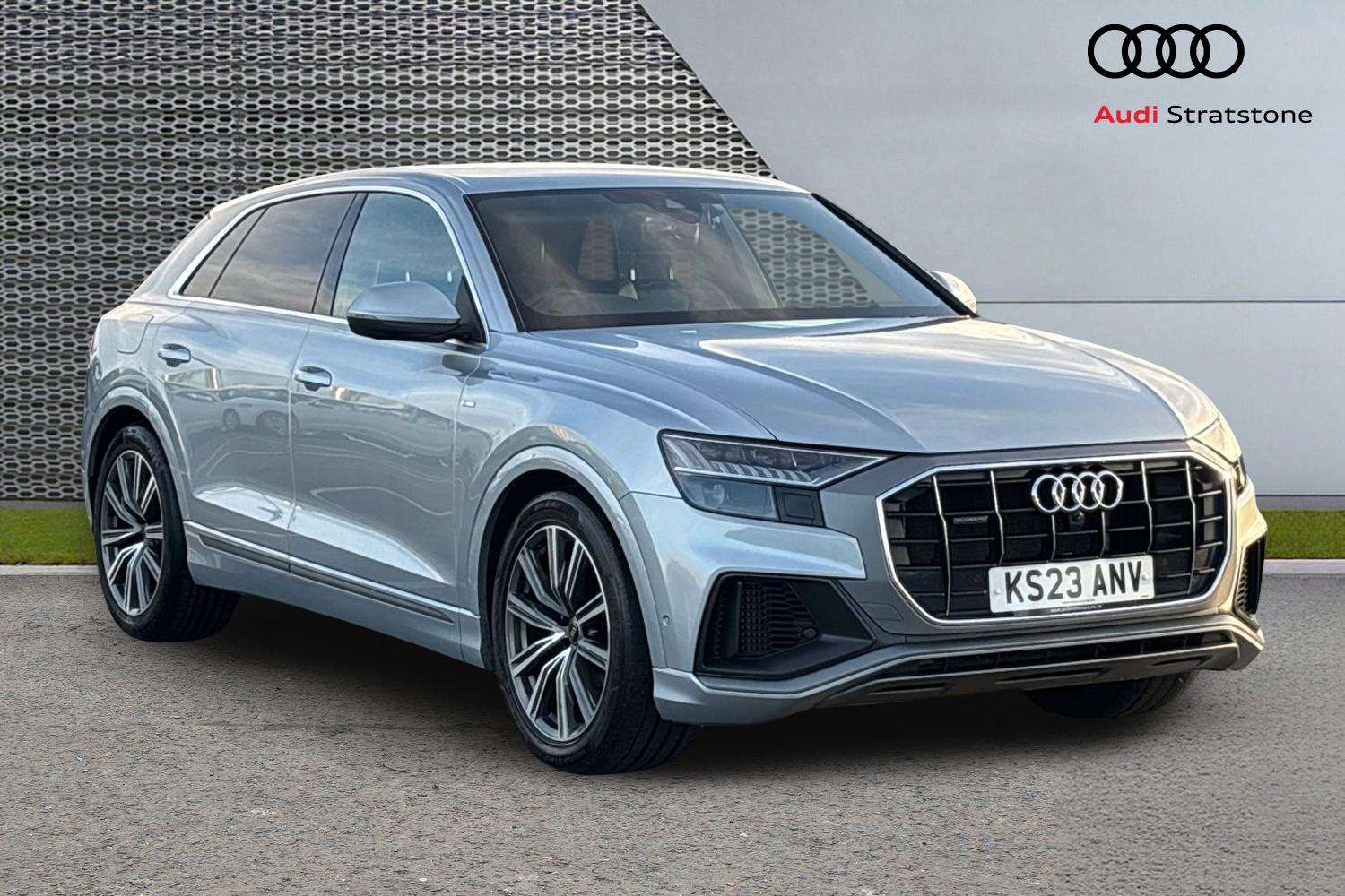 Used Audi Q8 2023 for sale - 76575903: Photo 1