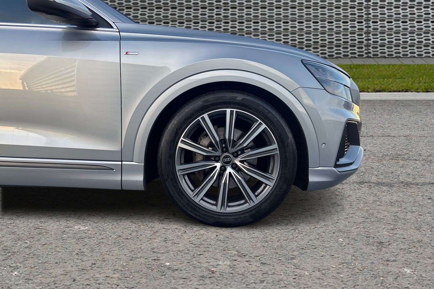 Used Audi Q8 2023 for sale - 76575903: Photo 10