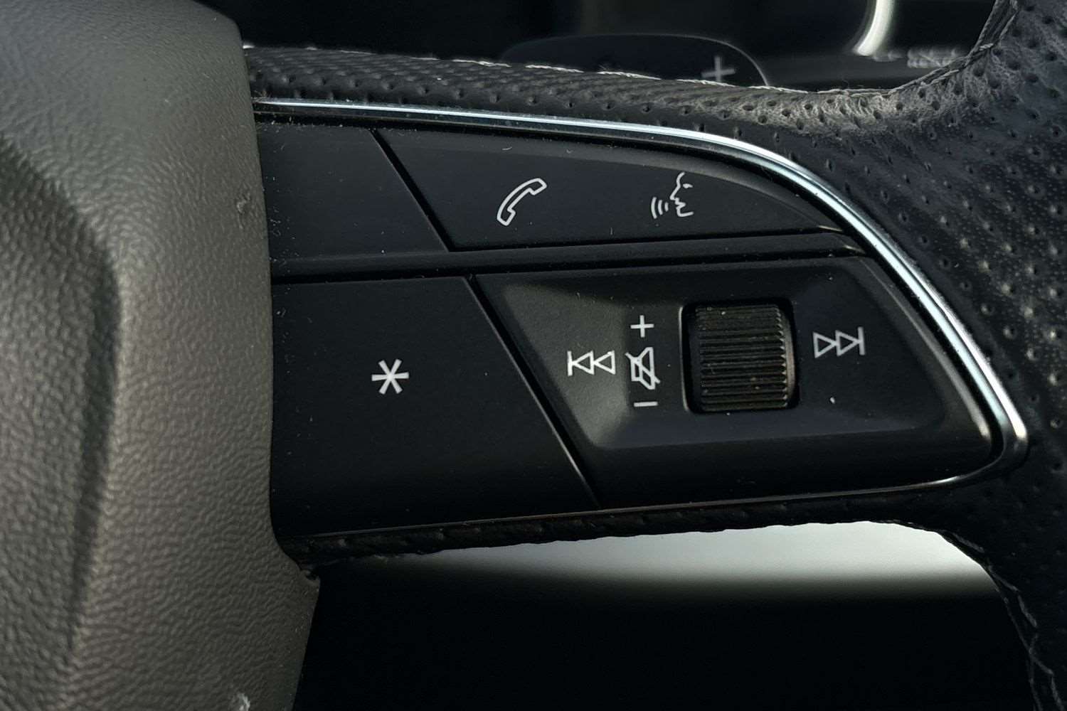 Used Audi Q8 2023 for sale - 76575903: Photo 17