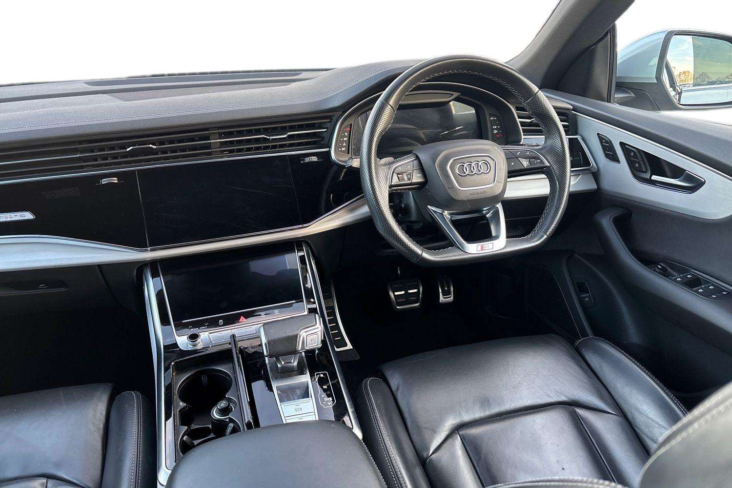 Used Audi Q8 2023 for sale - 76575903: Photo 2