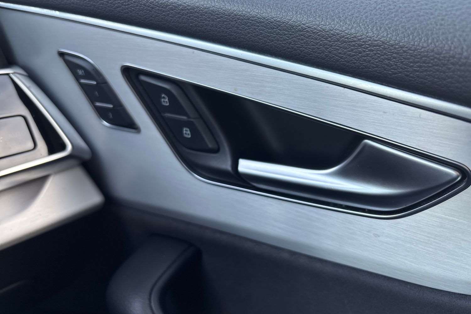 Used Audi Q8 2023 for sale - 76575903: Photo 32