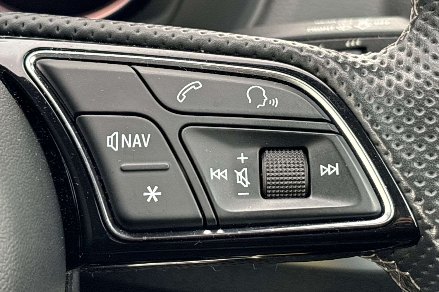 Used Audi Q2 2021 for sale - 77661351: Photo 17