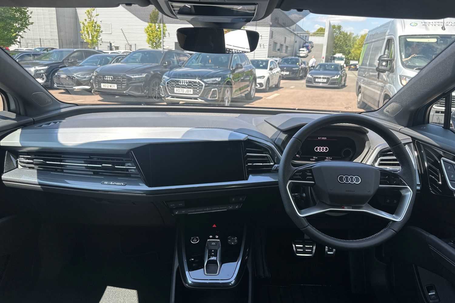 Used Audi Q4 e-tron 2025 for sale - 76016048: Photo 12