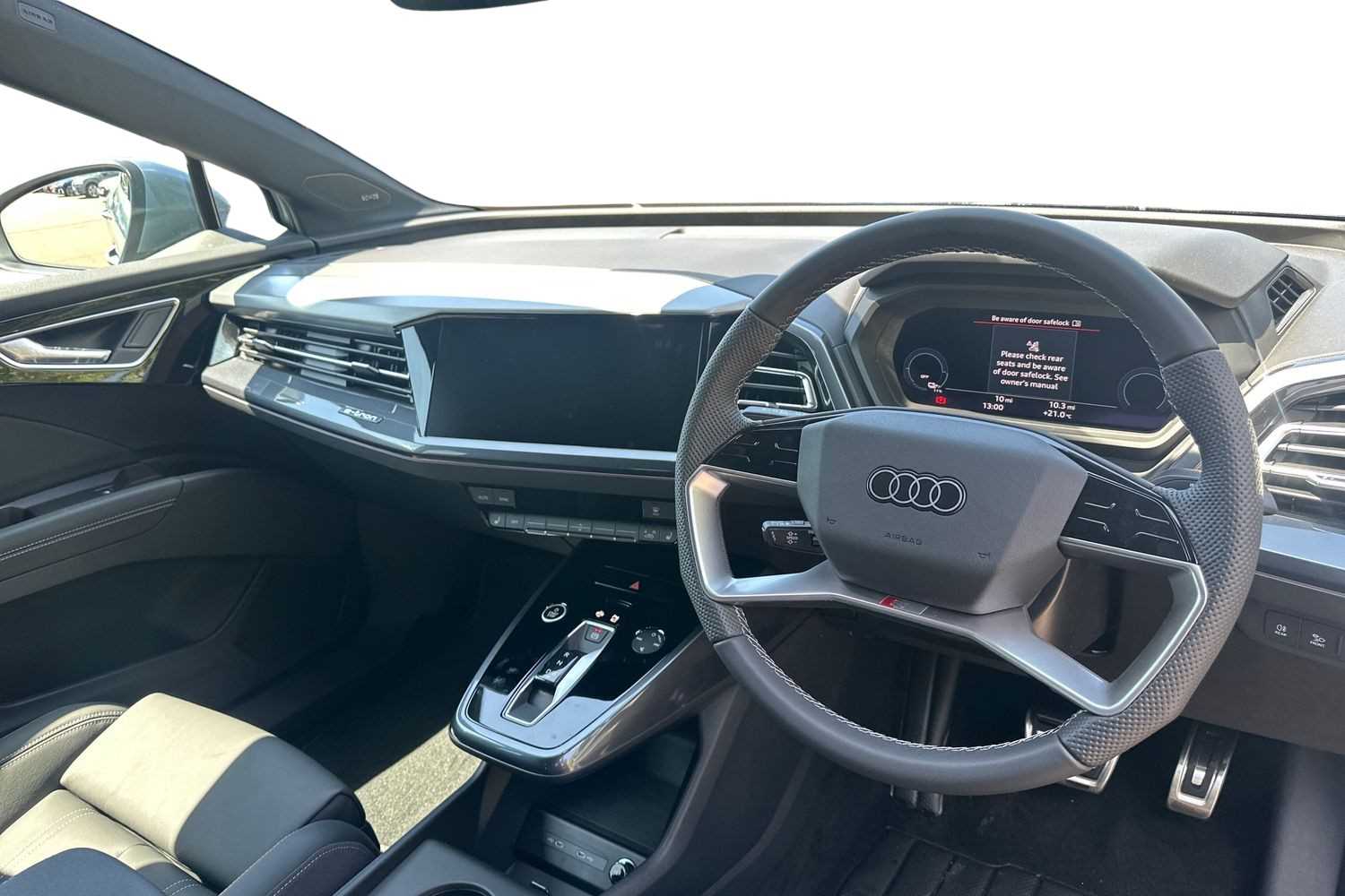 Used Audi Q4 e-tron 2025 for sale - 76016048: Photo 6