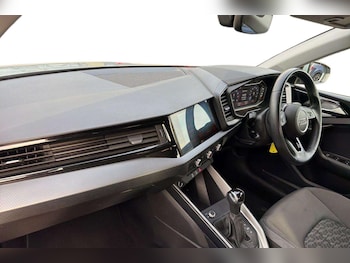 Used Audi A1 2021 for sale - 76141490: Photo 2